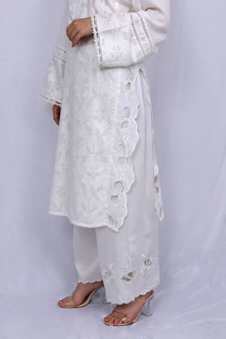 Ewaz_White Cotton, Chiffon, Modal Satin Alyssum Motifs V Floral Embroidered Kurta Set _at_Aza_Fashions