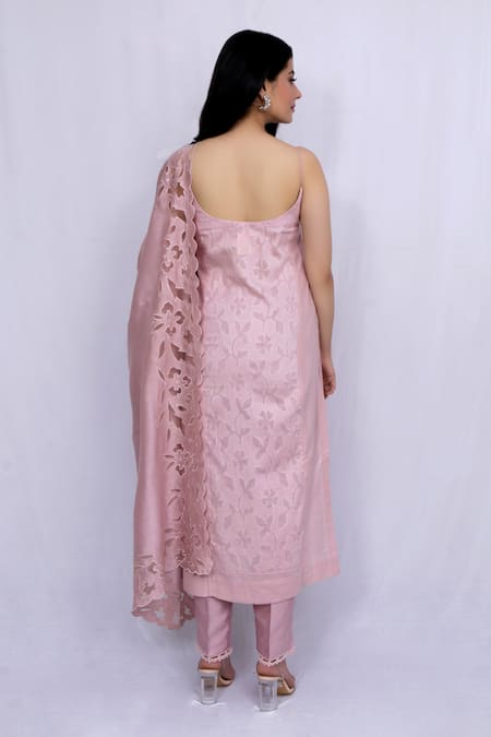 Ewaz Floral Embroidered Kurta Set 