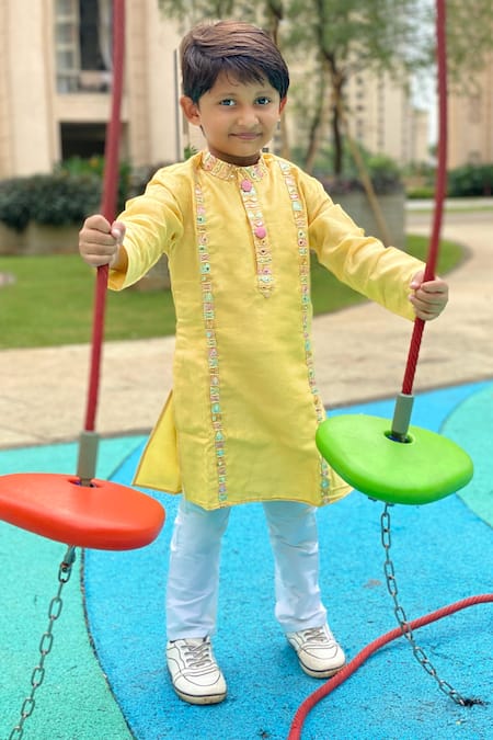 Kirti Agarwal - Pret N Couture Embroidered Kurta & Pant Set 