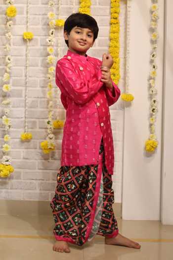 Kirti Agarwal - Pret N Couture_Pink Cotton Satin Embroidery Floral Kurta Set _Online_at_Aza_Fashions