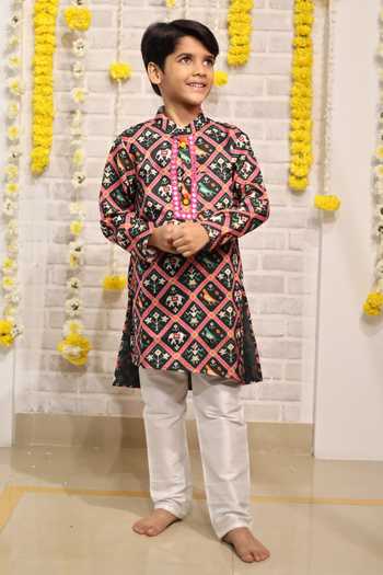 Kirti Agarwal - Pret N Couture_Green Cotton Satin, Linen Mirrors Patola Print Kurta Set _Online_at_Aza_Fashions