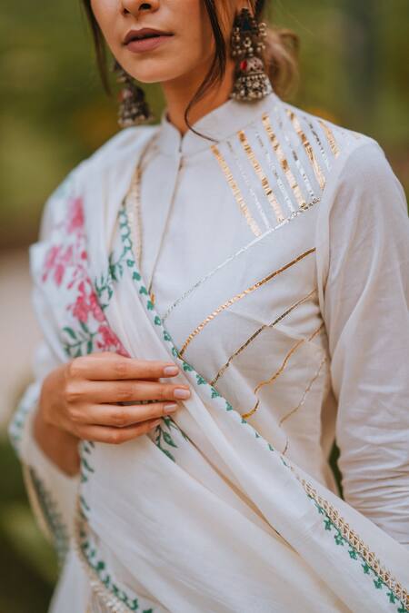 Shop_Kaia_White Cotton Mandarin Collar Embroidered Kurta Set_Online_at_Aza_Fashions