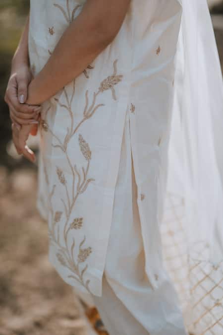 Shop Kaia White Cotton, Net Round Embroidered Kurta Set Online at Aza Fashions Shop_Kaia_White Cotton, Net Round Embroidered Kurta Set_Online_at_Aza_Fashions