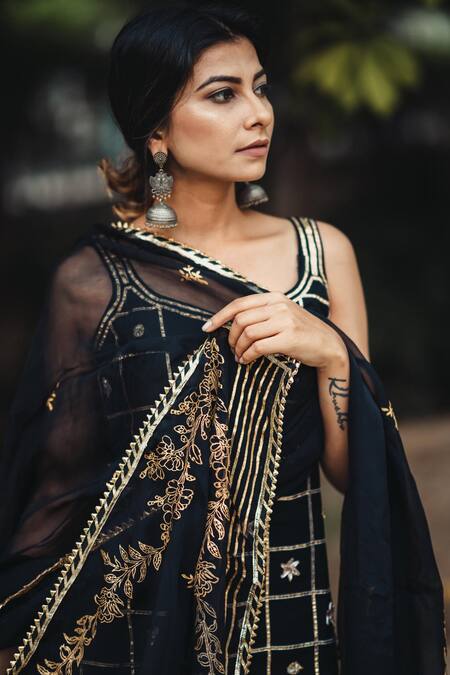 Shop_Kaia_Black Cotton, Organza Leaf Neck Embroidered Kurta Sharara Set_Online_at_Aza_Fashions