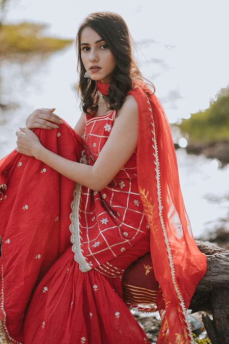 Shop_Kaia_Red Cotton, Organza Leaf Neck Embroidered Kurta Sharara Set_Online_at_Aza_Fashions