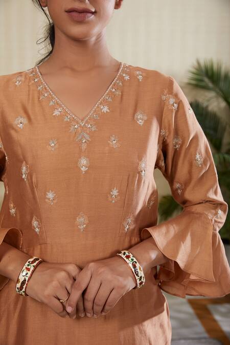 Buy_Kefi Collections_Beige , Organza, Chanderi Sequins, Pearls, Embroidery, Zari Kurta Set_Online_at_Aza_Fashions