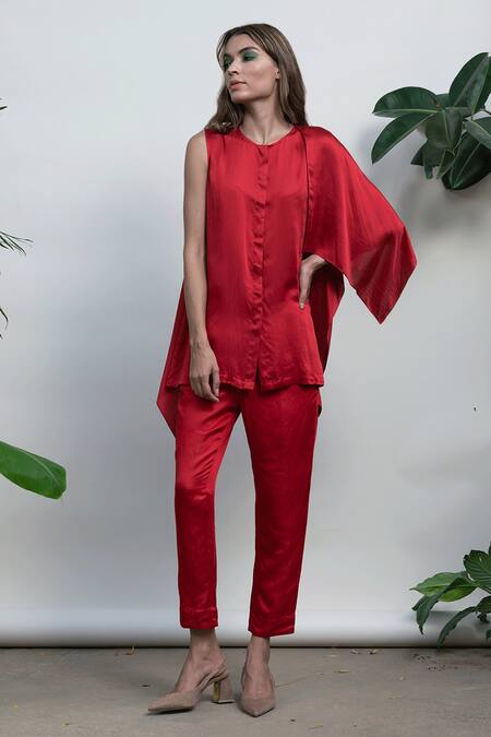 Dark Red Linen Trousers Design by Chola at Pernia's Pop Up Shop 2024