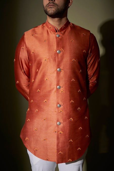 Kaaj Button X AZA Red Chanderi Silk Lining Satin Thread And Cutdana Bundi Kurta Set Online at Aza Fashions Kaaj Button X AZA_Red Chanderi Silk Lining Satin Thread And Cutdana Bundi Kurta Set _Online_at_Aza_Fashions