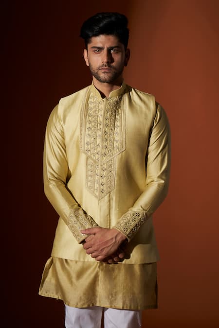 Kaaj Button X AZA Chanderi Silk Embroidered Bundi & Kurta Set 