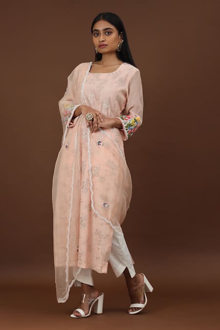 Kasturi Tikmani Embroidered Kurta 