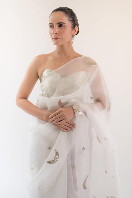 Buy_Kapardara_Ivory Pure Silk Organza Embroidery Zari Saree  _Online_at_Aza_Fashions