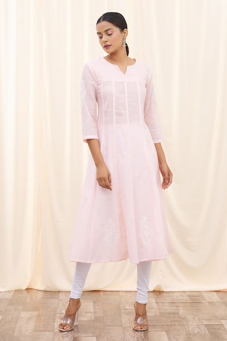 Samyukta Singhania Embroidered Kurta 