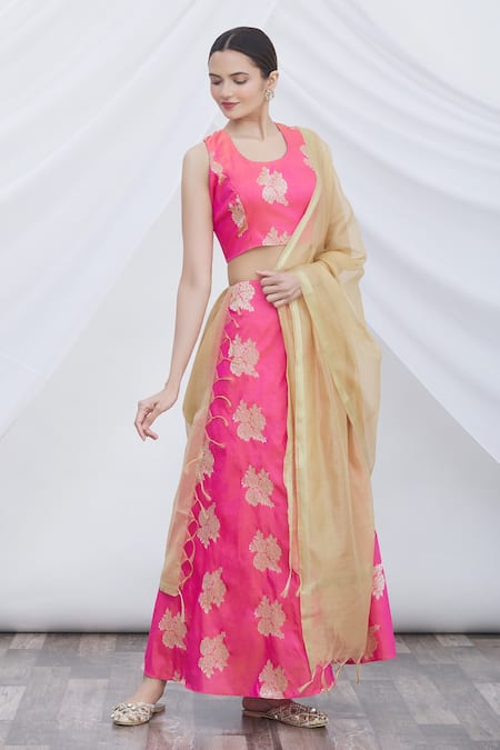 Samyukta Singhania Floral Brocade Lehenga Set 