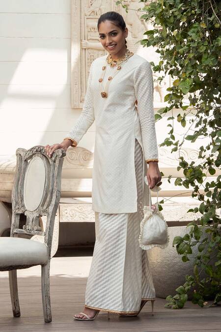 Buy Nikasha White Crepe, Banarasi Woven Cotton Round Kurta Set Online at Aza Fashions Buy_Nikasha_White Crepe, Banarasi Woven Cotton Round Kurta Set _Online_at_Aza_Fashions