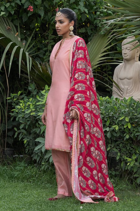 Nikasha_Pink Lurex, Handwoven Chanderi Notched Kurta Set _Online_at_Aza_Fashions