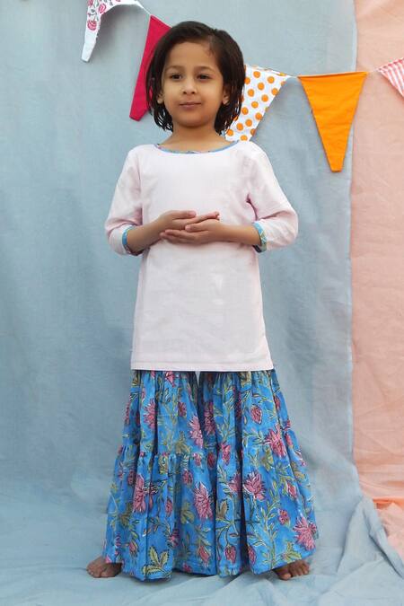 THE COTTON STAPLE Pink Cotton Tassels Kurta Set Online at Aza Fashions THE COTTON STAPLE_Pink Cotton Tassels Kurta Set _Online_at_Aza_Fashions