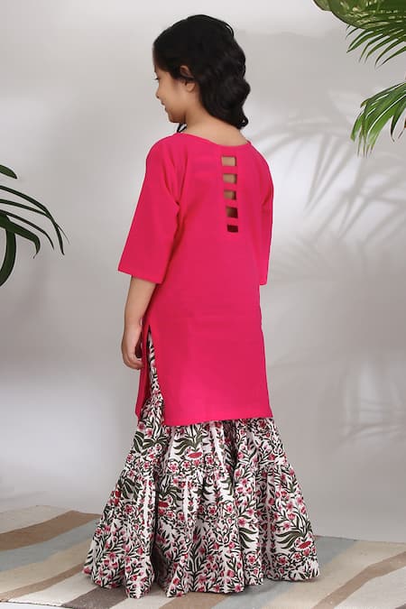 Shop THE COTTON STAPLE Pink Cotton Kurta Set at Aza Fashions Shop_THE COTTON STAPLE_Pink Cotton Kurta Set _at_Aza_Fashions