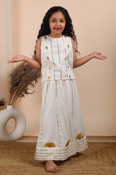 Buy_THE COTTON STAPLE_White Cotton, Lurex, Chiffon Gota Patti Gul Lehenga Set _Online_at_Aza_Fashions