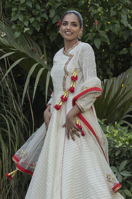 Buy_Nikasha_White Net, Handwoven Banarasi Cotton V Neck Angrakha Set _Online_at_Aza_Fashions