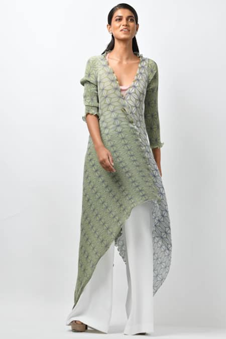 Buy Kiran Uttam Ghosh Green Pleated Polyester Mix V Neck Asymmetric Jacket Online at Aza Fashions Buy_Kiran Uttam Ghosh_Green Pleated Polyester Mix V Neck Asymmetric Jacket _Online_at_Aza_Fashions