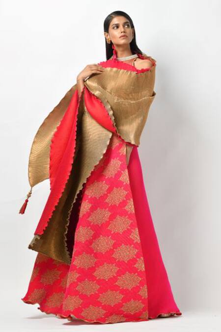 Kiran Uttam Ghosh_Pink Pleated Metallic Zari Halter Lehenga Set _Online_at_Aza_Fashions