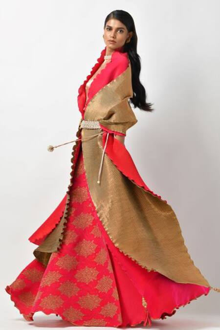 Buy_Kiran Uttam Ghosh_Pink Pleated Metallic Zari Halter Lehenga Set _Online_at_Aza_Fashions