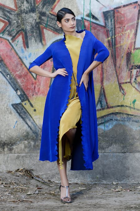 Kiran Uttam Ghosh Pleated Long Jacket 
