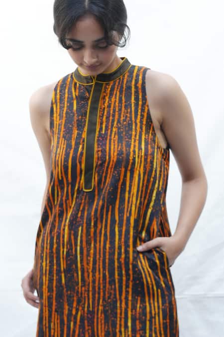 Buy_Til_Orange Cotton Silk Satin Stripe Mandarin Collar Magnum Printed Kurta And Pant Set_Online_at_Aza_Fashions