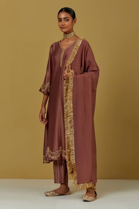 Buy Ikshita Choudhary Pink Chanderi Silk Embroidered Floral V Neck Kurta And Pant Set Online at Aza Fashions Buy_Ikshita Choudhary_Pink Chanderi Silk Embroidered Floral V Neck Kurta And Pant Set_Online_at_Aza_Fashions