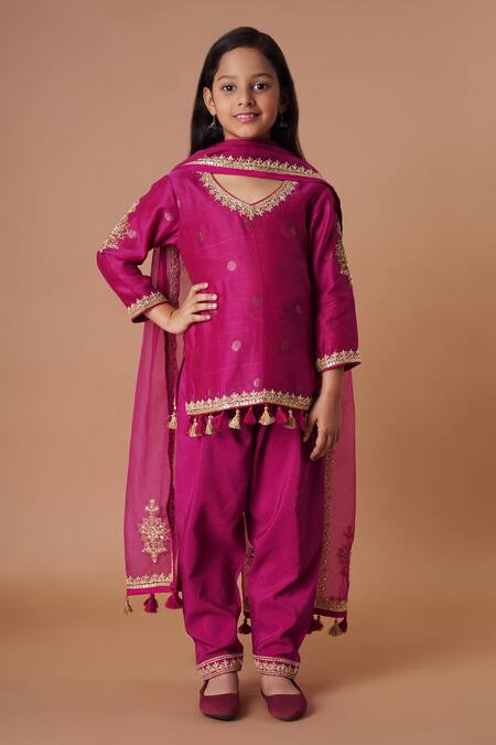 Rar Studio - Kids Magenta Chanderi, Cotton Embroidery, Tassels Kurta Salwar Set Online at Aza Fashions Rar Studio - Kids_Magenta Chanderi, Cotton Embroidery, Tassels Kurta Salwar Set_Online_at_Aza_Fashions