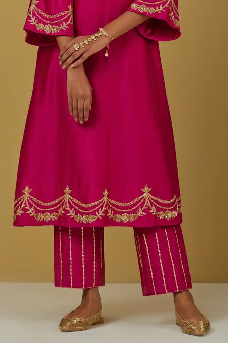 Shop_Ikshita Choudhary_Magenta Chanderi Silk Embroidered Floral V Neck Kurta And Pant Set_Online_at_Aza_Fashions