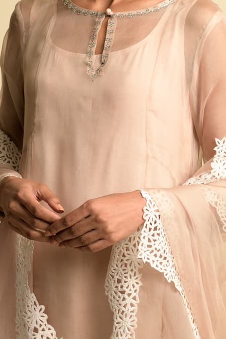 Karishma Khanduja Bareilly Pink Organza Keyhole Kurta Set Online at Aza Fashions Karishma Khanduja Bareilly_Pink Organza Keyhole Kurta Set _Online_at_Aza_Fashions