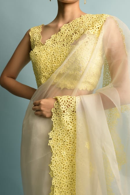 Buy_Karishma Khanduja Bareilly_White Organza Scoop Neck Saree With Blouse _Online_at_Aza_Fashions