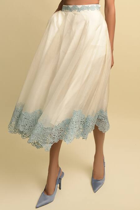 Buy_Karishma Khanduja Bareilly_White Organza V Neck Flared Skirt Set _Online_at_Aza_Fashions