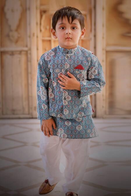 Laadlo_Blue Cotton Floral Jaal Print Bundi And Kurta Set_Online_at_Aza_Fashions