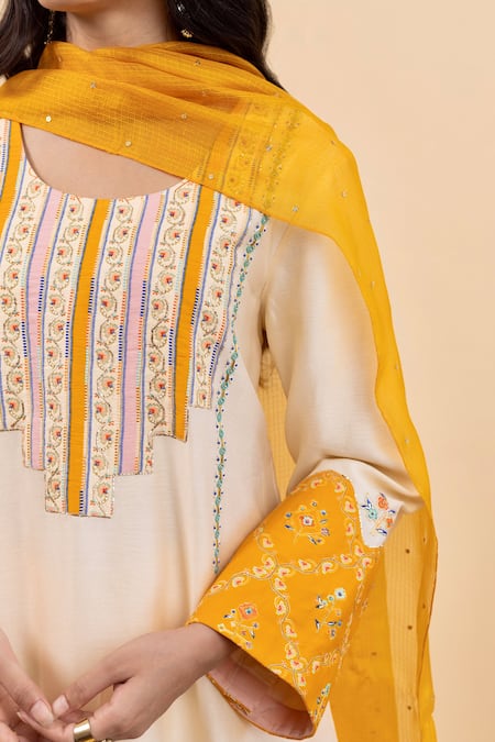 Pita Nila_Cream Chanderi Printed Stripe Round Kira Embroidered Kurta Set  _Online_at_Aza_Fashions