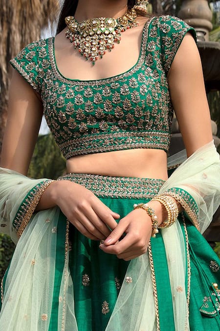 Keerthi Kadire Green Raw Silk, Net Scoop Neck Embroidered Bridal Lehenga Set Online at Aza Fashions Keerthi Kadire_Green Raw Silk, Net Scoop Neck Embroidered Bridal Lehenga Set _Online_at_Aza_Fashions