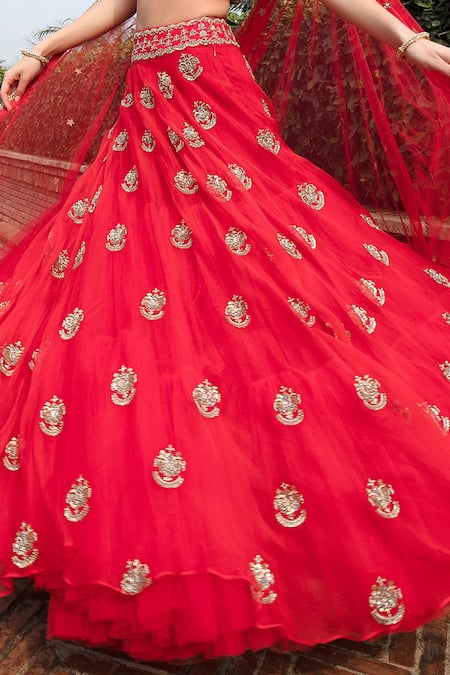 Keerthi Kadire Red Raw Silk, Organza Scoop Neck Embroidered Bridal Lehenga Set Online at Aza Fashions Keerthi Kadire_Red Raw Silk, Organza Scoop Neck Embroidered Bridal Lehenga Set _Online_at_Aza_Fashions