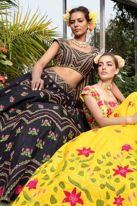 Buy Keerthi Kadire Black Raw , Net, Dola Round Embroidered Lehenga Set Online at Aza Fashions Buy_Keerthi Kadire_Black Raw , Net, Dola Round Embroidered Lehenga Set _Online_at_Aza_Fashions