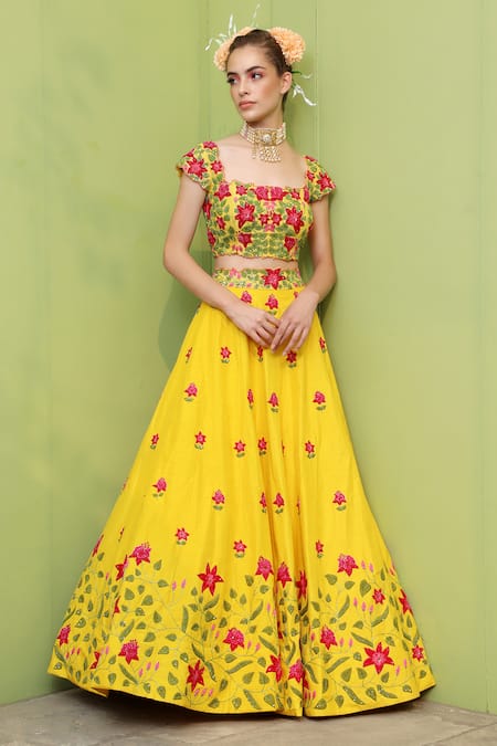 Keerthi Kadire Yellow Raw , Dola Square Neck Embroidered Blouse And Lehenga Set