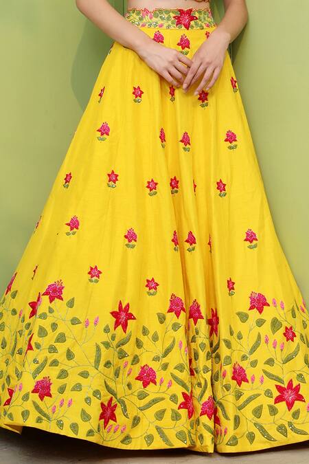 Keerthi Kadire_Yellow Raw , Dola Square Neck Embroidered Blouse And Lehenga Set _at_Aza_Fashions