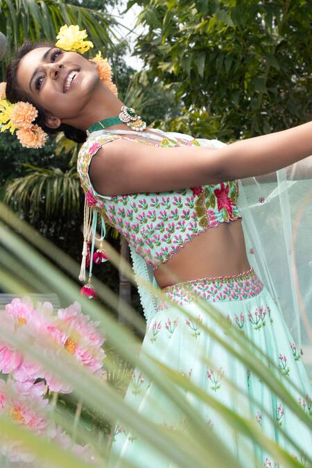 Keerthi Kadire Black Raw , Net, Dola Round Embroidered Bridal Lehenga Set at Aza Fashions Keerthi Kadire_Black Raw , Net, Dola Round Embroidered Bridal Lehenga Set _at_Aza_Fashions