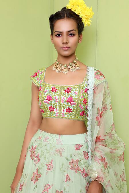 Shop Keerthi Kadire Green Raw Silk, Organza Square Neck Printed Bridal Lehenga Set Online at Aza Fashions Shop_Keerthi Kadire_Green Raw Silk, Organza Square Neck Printed Bridal Lehenga Set _Online_at_Aza_Fashions