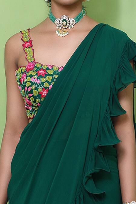 Keerthi Kadire_Green Square Neck Ruffle Saree With Embroidered Blouse _at_Aza_Fashions