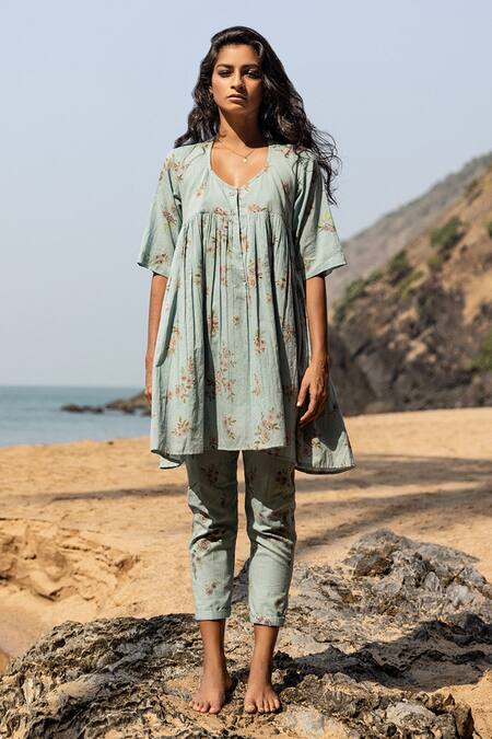 Kharakapas_Blue Cotton Floral Motifs Round Neck Printed Top And Pant Set _Online_at_Aza_Fashions