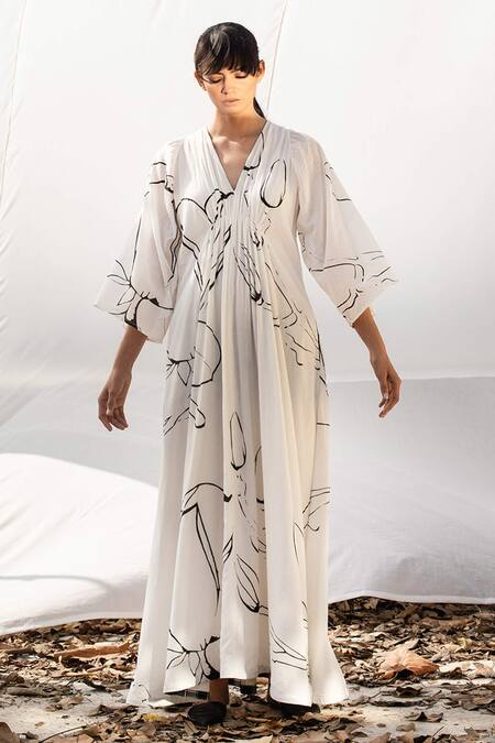 Kharakapas_White Printed Maxi Dress _Online_at_Aza_Fashions