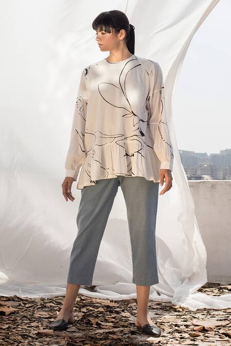 Buy Kharakapas White Anti-fit Printed Top Online at Aza Fashions Buy_Kharakapas_White Anti-fit Printed Top _Online_at_Aza_Fashions