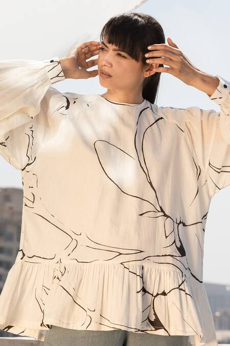 Kharakapas White Anti-fit Printed Top at Aza Fashions Kharakapas_White Anti-fit Printed Top _at_Aza_Fashions