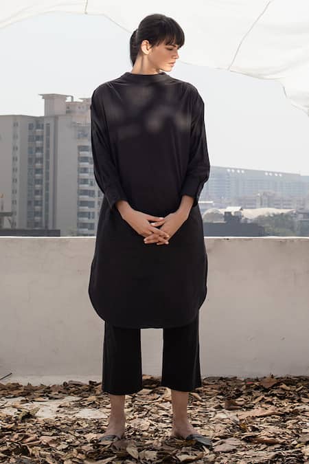 Kharakapas_Black Pleated Kurta And Pant Set _Online_at_Aza_Fashions