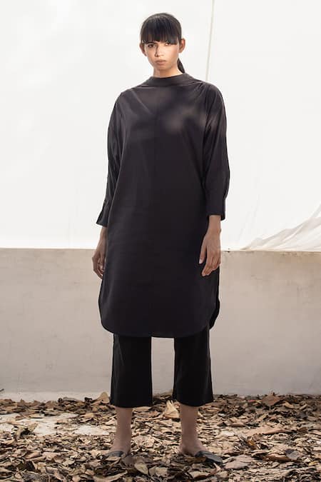 Shop_Kharakapas_Black Pleated Kurta And Pant Set _Online_at_Aza_Fashions